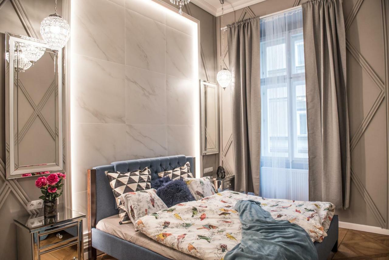 Dali Wenceslas Square Apartment Prag Eksteriør billede