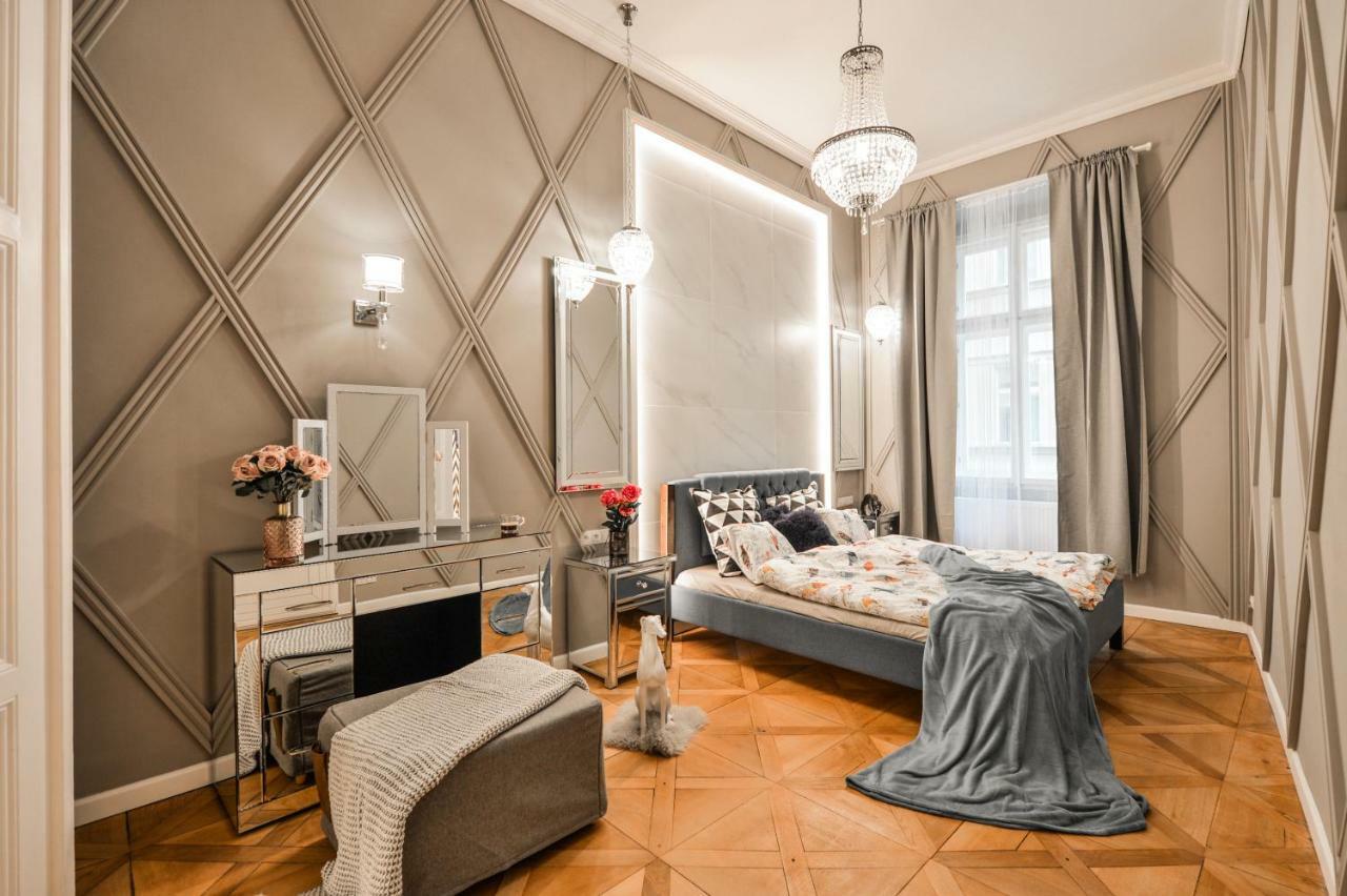 Dali Wenceslas Square Apartment Prag Eksteriør billede