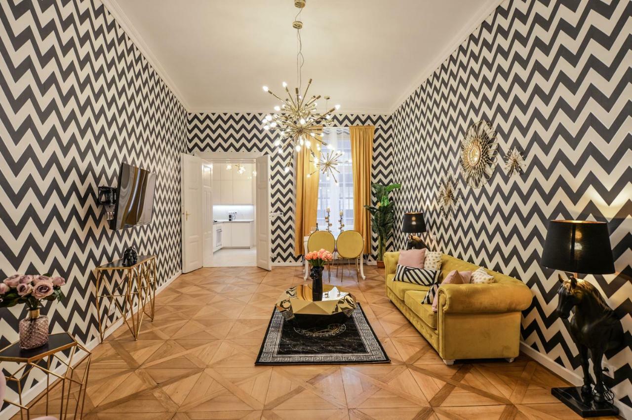 Dali Wenceslas Square Apartment Prag Eksteriør billede