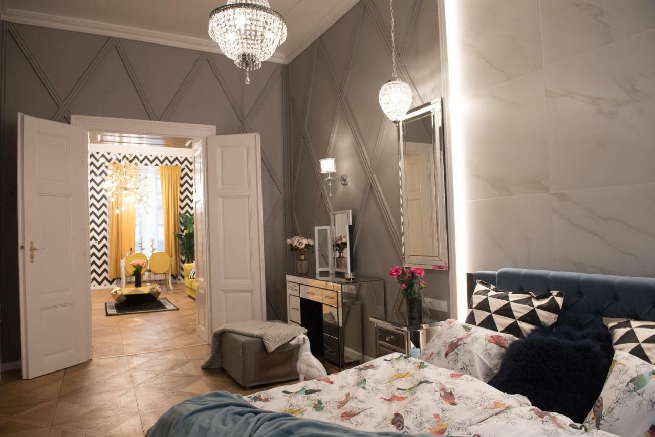 Dali Wenceslas Square Apartment Prag Eksteriør billede